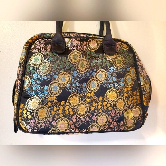 SOHO London Travel Bag - Picture 3 of 10